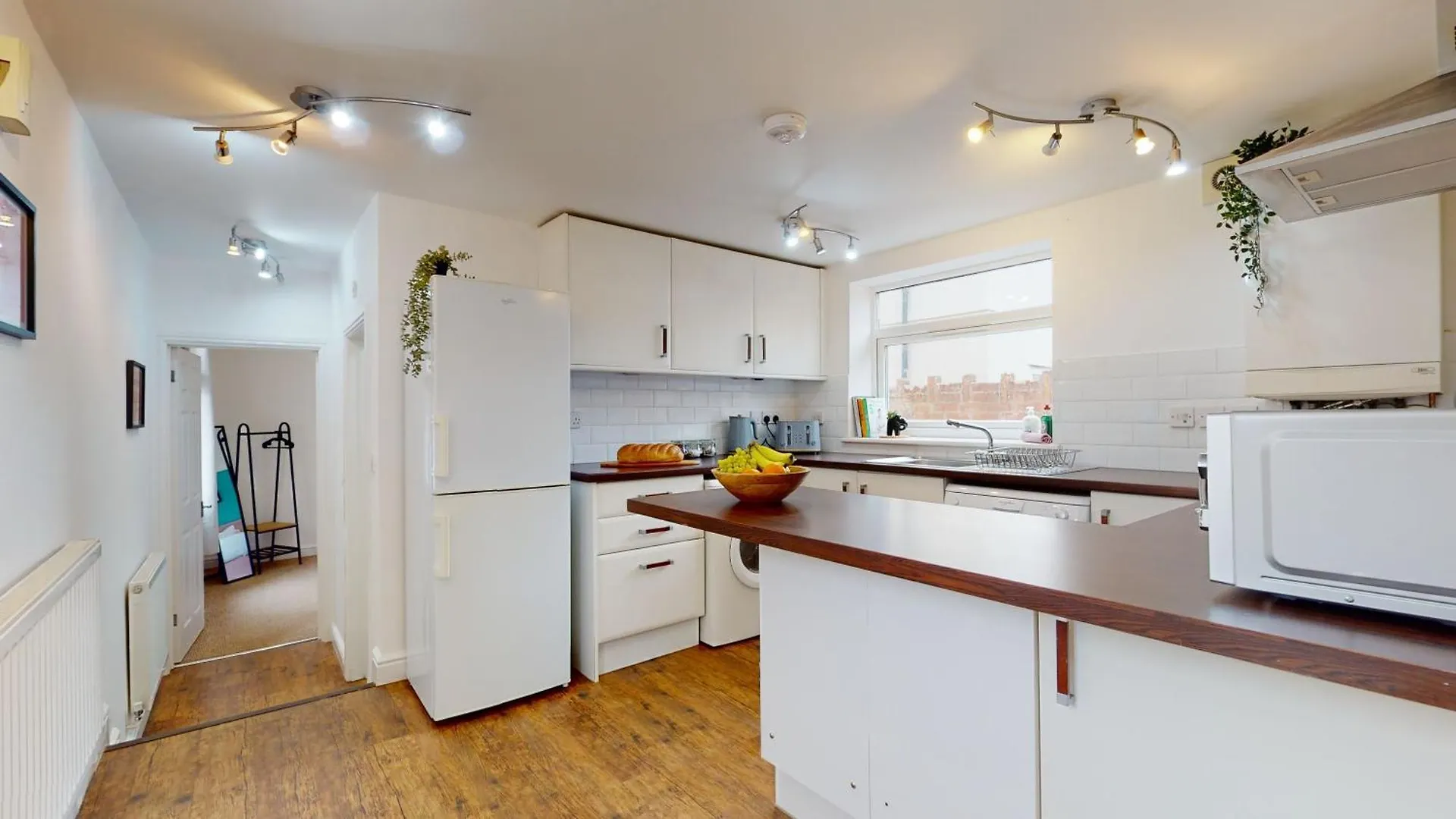 Cosy Cardiff Apartment And Patio